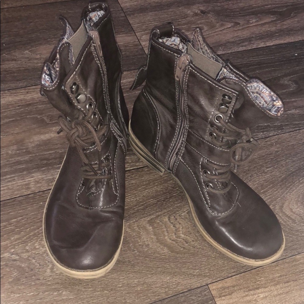 American Rag combat boots